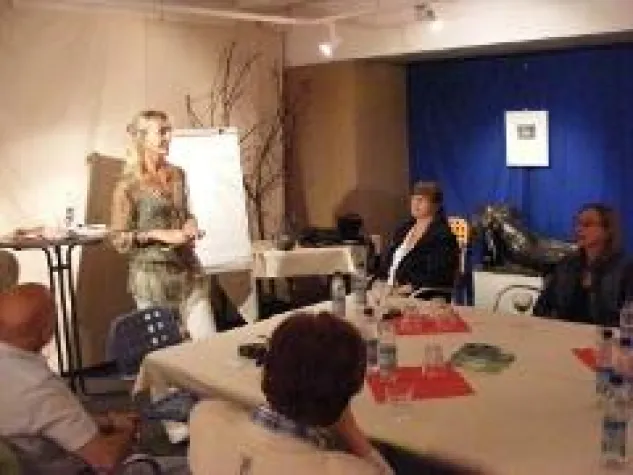 Bild: Andrea Ostheimer beim Unternehmerstammtisch Laim