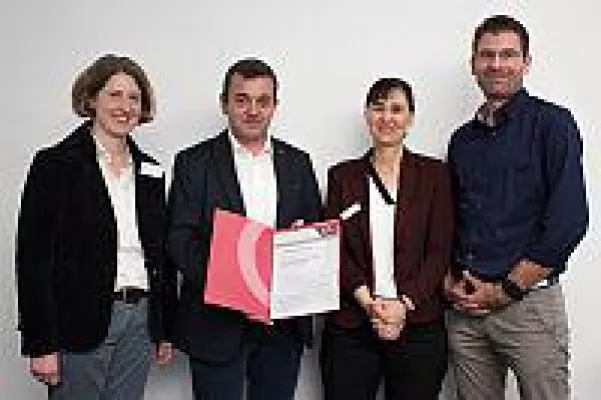 CPQ - eine Brücke zwischen Kunde, Vertrieb und Produktion Bild: CPQ - eine Brücke zwischen Kunde, Vertrieb und Produktion