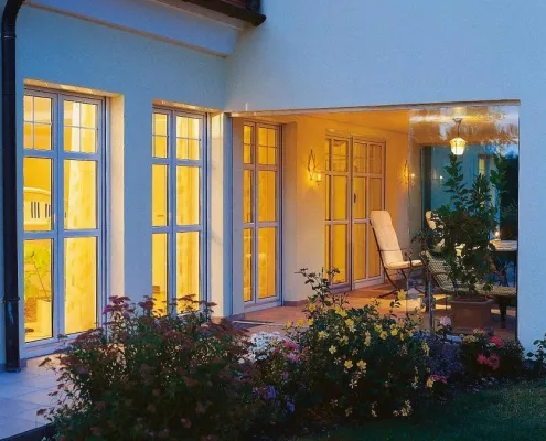 Bild: Neue Fenster und Türen schaffen bleibende Immobilienwerte