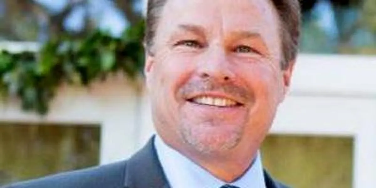 Robert Bell besitzt mehr als 20 Jahre Berufserfahrung im Output-Management von Großunternehmen