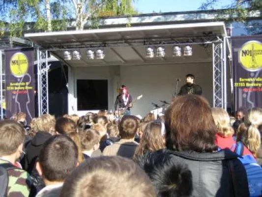 Bild: Der proevento.de - Showtruck war Mittelpunkt auf 8 Hamburger Schulhöfen