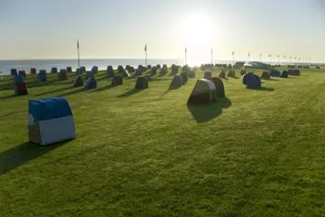 Zeit für Strand: Erholung in einzigartigen Strandkabinen im Nordseebad Otterndorf Bild: Zeit für Strand: Erholung in einzigartigen Strandkabinen im Nordseebad Otterndorf