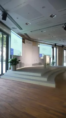 Bild: Riester referiert vor SpeedWall