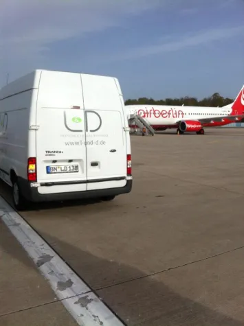 Bild: Erster L & D-Betrieb auf dem Rollfeld des Airport KölnBonn eröffnet