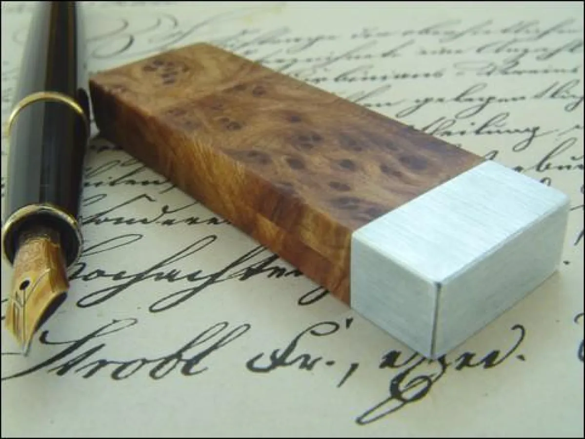 Edelholz USB Stick 'Square' in Thuya Maser