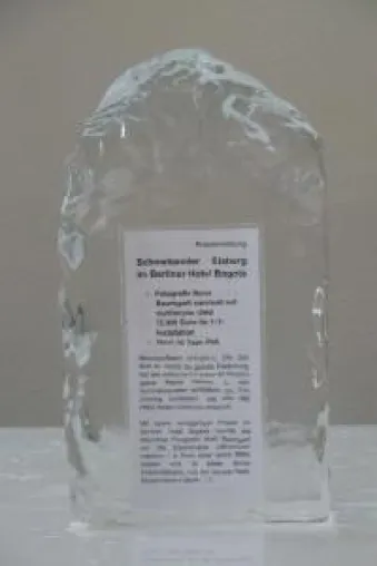 Bild: Schmelzender Eisberg in Berlin: Crowdfunding-Projekt will über Folgen globaler Erwärmung aufklären