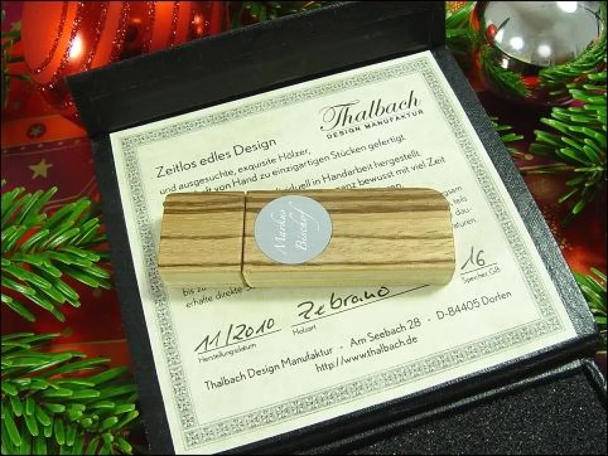 USB-Sticks aus Holz. Foto: Thalbach-Design