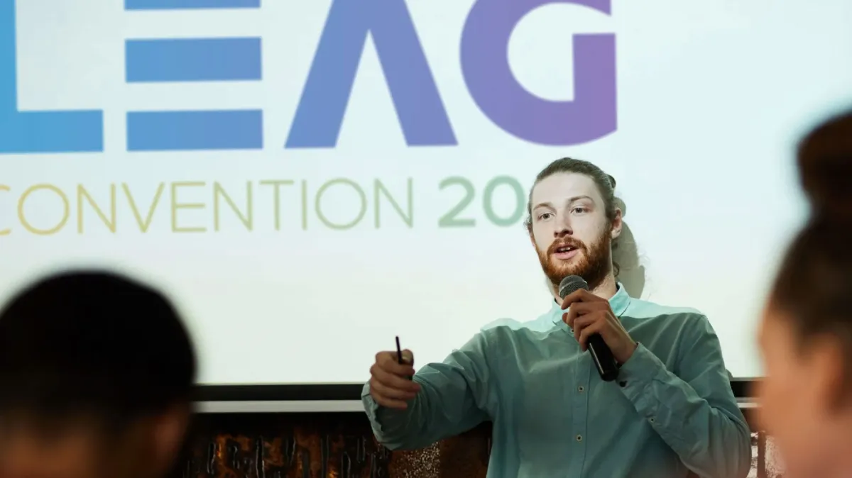 Vortragende Person auf der LEAG Escape Game Convention (© Fachverband der Live Escape & Adventure Games)