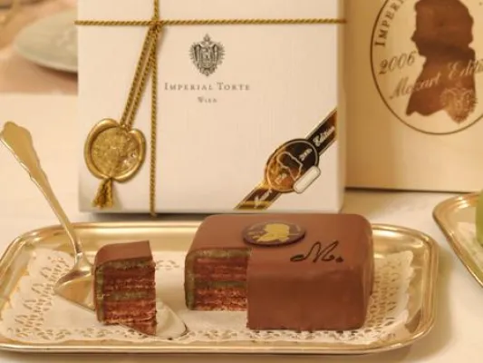 Bild: raha-oase.de startet mit neuen Marken und der Imperial Torte ins Genussjahr 2010