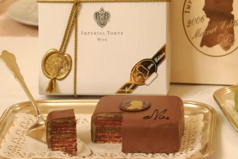raha-oase.de startet mit neuen Marken und der Imperial Torte ins Genussjahr 2010 Bild: raha-oase.de startet mit neuen Marken und der Imperial Torte ins Genussjahr 2010