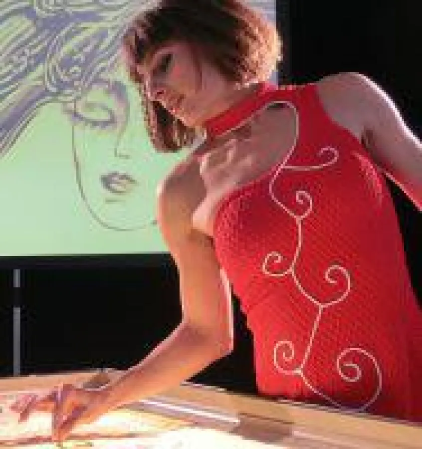 Showeinlage von Sandmalerin Sabrina sorgte für Begeisterung bei Firmenfeier