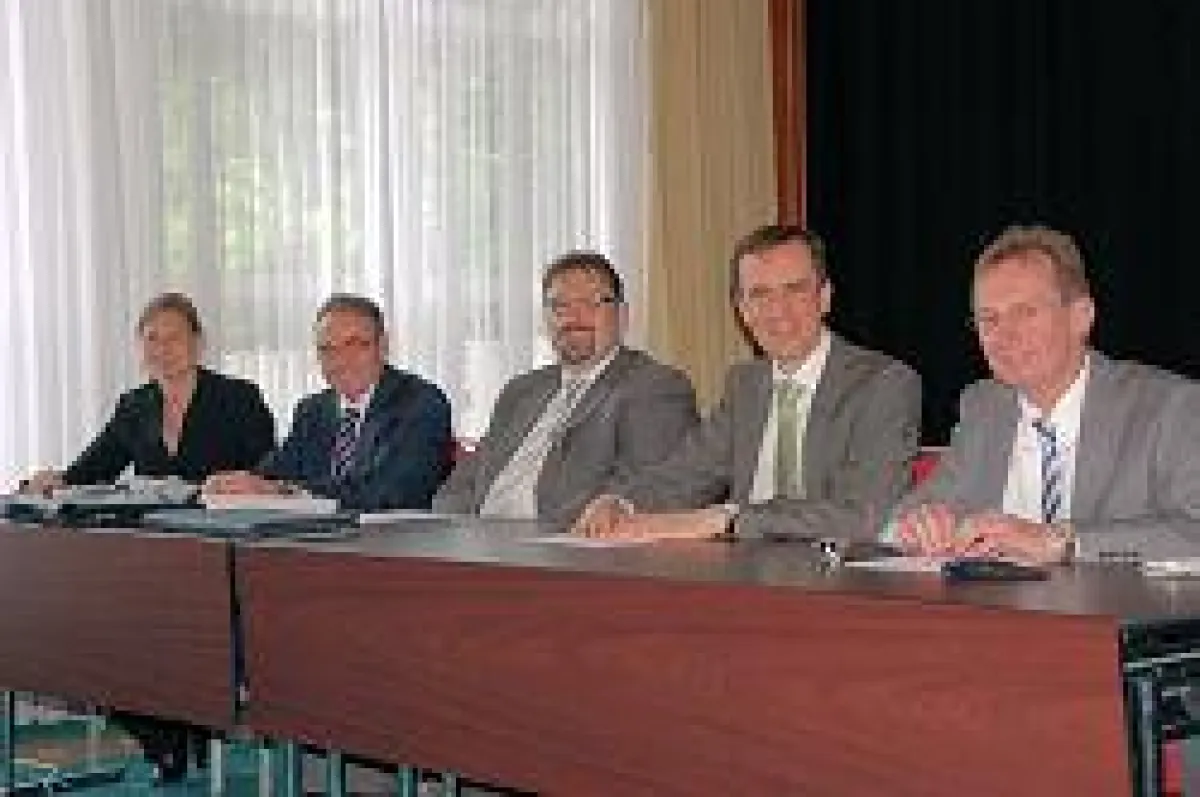 Im schwierigen ERP-Jahr 2009 Gewinne erwirtschaftet