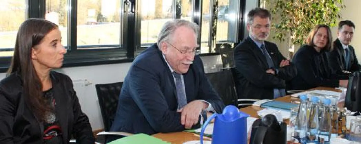 Vertreter des Fraunhofer IAO, der IHK und der Hochschule Heilbronn stellten »LOGWERT« vor.