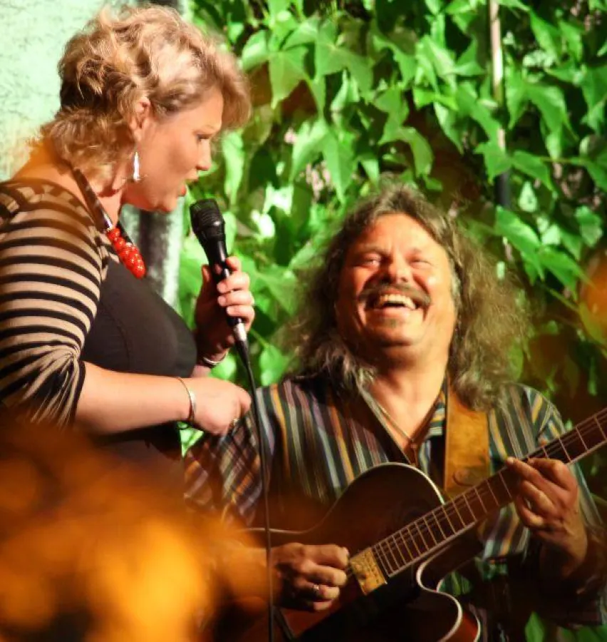 Nicole Metzger und Wesley G.