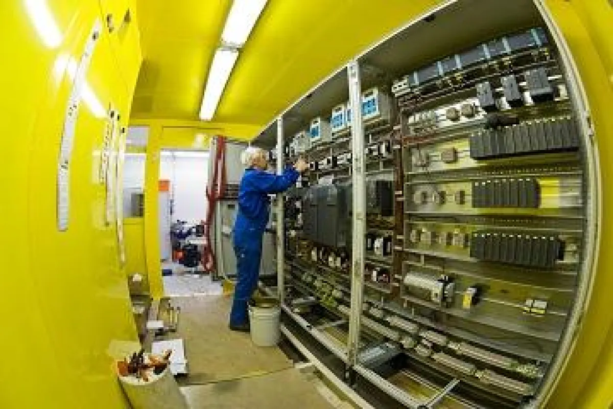 Quelle SMB Vollautomatische Abfüllanlage in der Bauphase