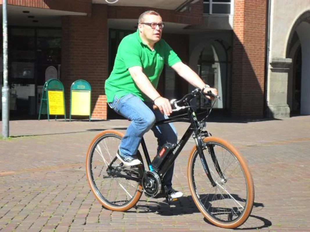 e-Bike-fahren vor der Marktkirche