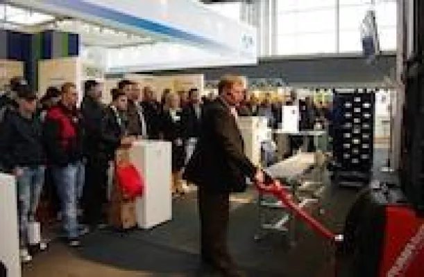 AIM-Fazit zur LogiMAT 2011: Starke Resonanz auf AutoID-Angebote in branchenübergreifenden Logistikprozessen Bild: AIM-Fazit zur LogiMAT 2011: Starke Resonanz auf AutoID-Angebote in branchenübergreifenden Logistikprozessen