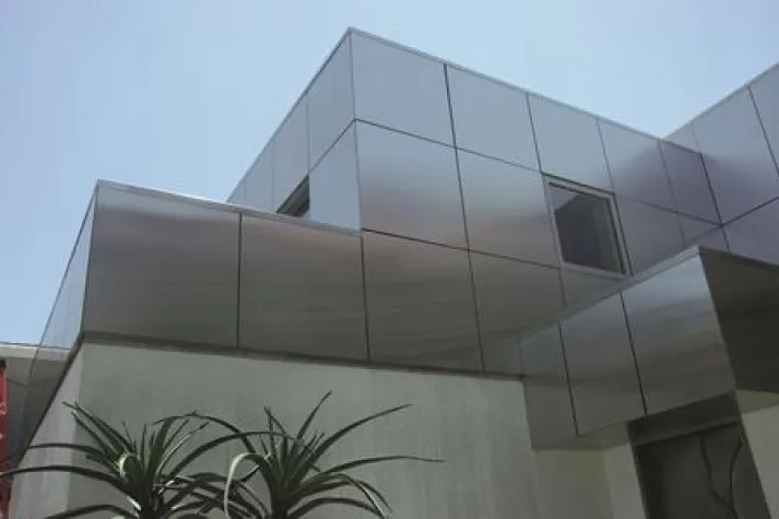 Hunter Douglas stellt QuadroClad® 200 bei der ARCHITECT@WORK 2014 in Stuttgart vor Bild: Hunter Douglas stellt QuadroClad® 200 bei der ARCHITECT@WORK 2014 in Stuttgart vor