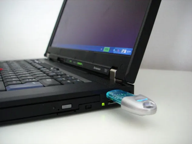 Bild: Datenklau mit USB-Sticks verhindern