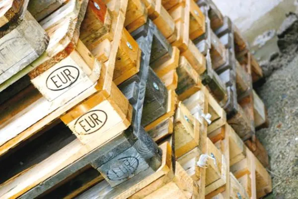 Bild: Vom Kufenschlitten zur Euronorm: die Palette