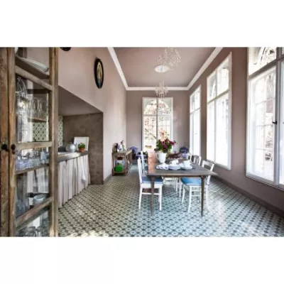 Frühling 2014: VIA Zementfliesen und Kreidefarbe bringen Frische und Farbe in Bad, Küche, Wohnbereich und Flur Bild: Frühling 2014: VIA Zementfliesen und Kreidefarbe bringen Frische und Farbe in Bad, Küche, Wohnbereich und Flur