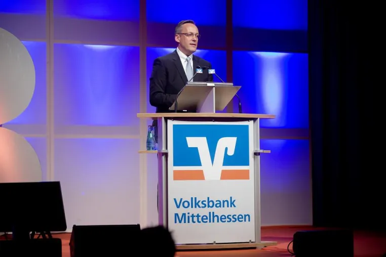 Vertreterversammlung der Volksbank Mittelhessen Bild: Vertreterversammlung der Volksbank Mittelhessen