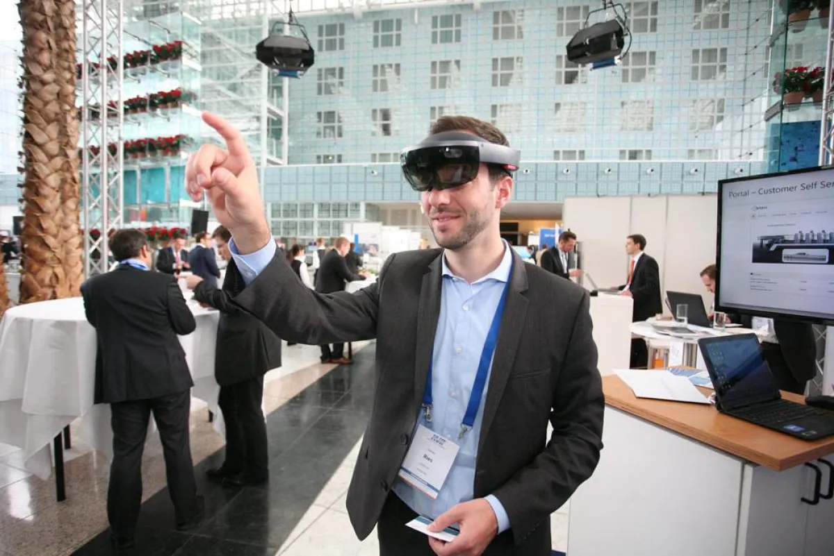 Virtual Reality und Augmented Reality im Service