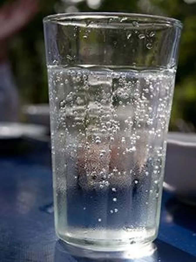 Ein frisches Glas Wasser