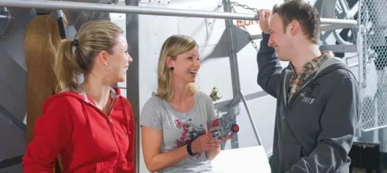 CLAAS präsentiert neue "Retro" Kollektion Bild: CLAAS präsentiert neue "Retro" Kollektion