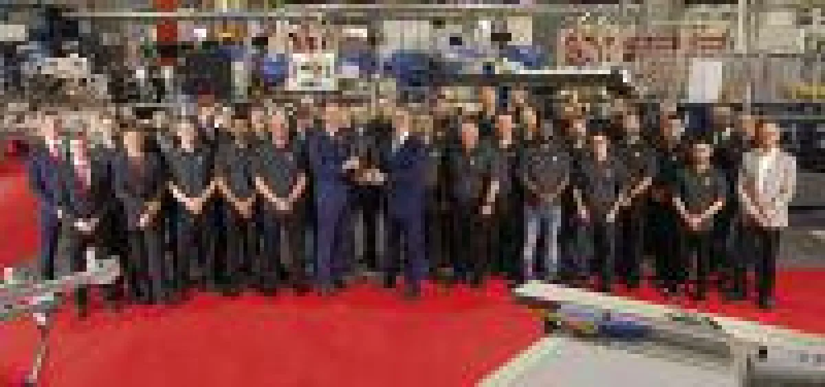 Das Team der Felder Gruppe mit dem IWF-Award für die creator 950