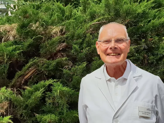 Verabschiedung von Dr. med. Volker Melchert in den Ruhestand Bild: Verabschiedung von Dr. med. Volker Melchert in den Ruhestand