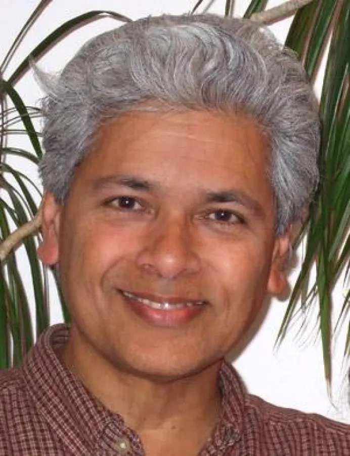 Bhashkar Perinchery, Autor und Seminarleiter, Initiator des `Life Surfing` Ferien-Seminars in der Toskana