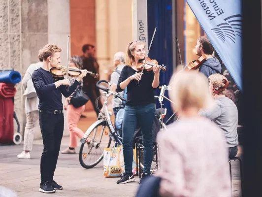 Bild: „Europäische Notenspuren“ mit Festival gestartet - Konzerte, Straßenmusik, Begegnungen