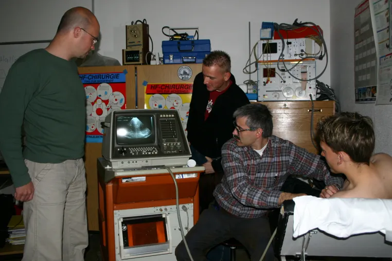 Bild: Rheinische Akademie stellt Assistentenberufe vor - Neu für Realschüler: Ausbildung zum Elektrotechnischen Assistenten in Medizingerätetechnik