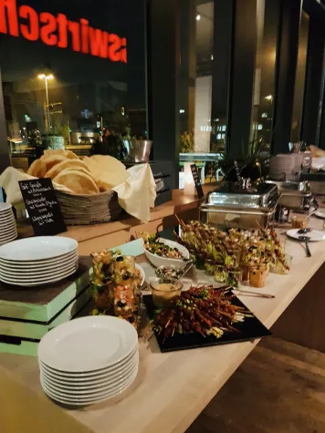 Bild: Optimahl schnürt das Service-Paket für die Weihnachtsfeier