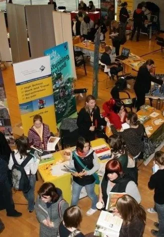 Bild: away - Die Bildungsmesse zum Thema Auslandsaufenthalte