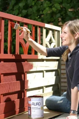 Bild: Schwedenrotfarbe von AURO gestaltet Häuser und Gärten im skandinavischen Look