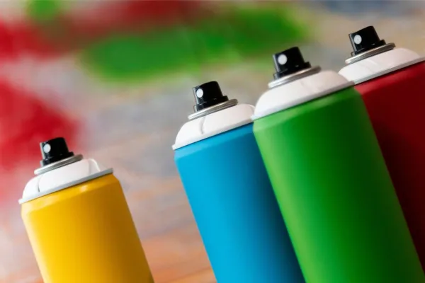 Bild: Farbe statt Uniform: Christian Ambühls kreative Gegenwelt zum Polizeialltag