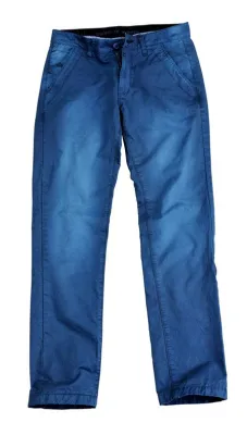 Bild: Wahre Allrounder für stylishe Looks im Sommer: die neuen Chinos von Alpha Industries