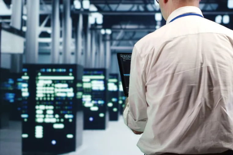 Bild: Darlot positioniert sich zwischen Cloud-APIs und Enterprise-Vision-Systemen