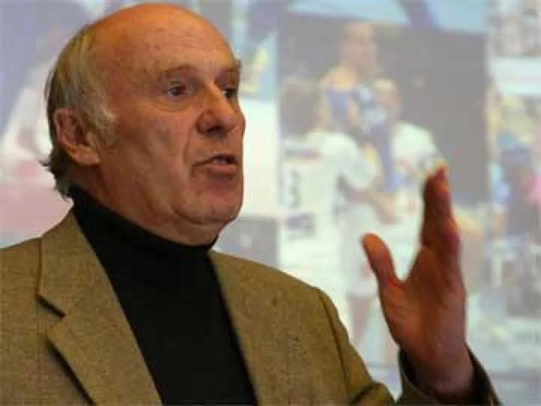 Der Tübinger Sportsoziologe Helmut Digel hält die besherigen Anstrenungen zur Bekämpfung von Doping-Delikten für wirkungslos