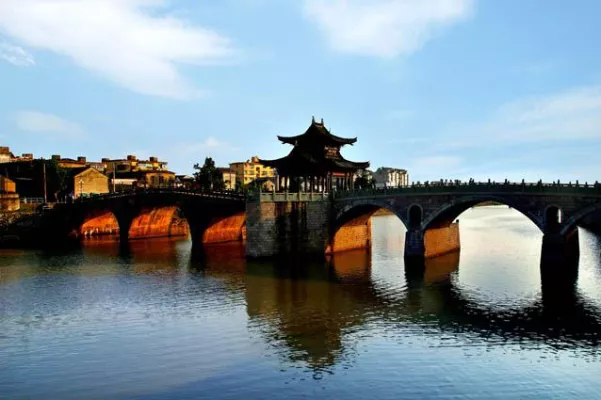 Bild: „Unbekannte Schönheit, unvergessliches Hangzhou“ - Neue Tourismus-Strategie der chinesischen Metropole