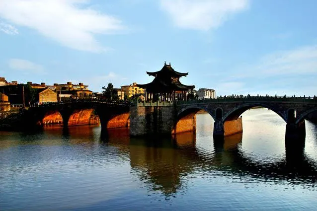 „Unbekannte Schönheit, unvergessliches Hangzhou“ - Neue Tourismus-Strategie der chinesischen Metropole Bild: „Unbekannte Schönheit, unvergessliches Hangzhou“ - Neue Tourismus-Strategie der chinesischen Metropole