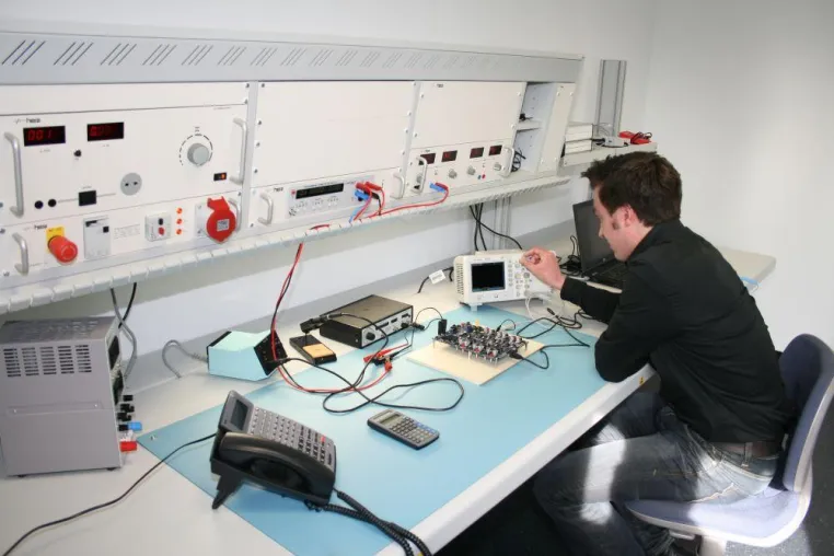 Bild: Die MEV Elektronik Service GmbH eröffnet ihr neues Power Management Labor