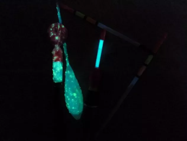 Bild: Leuchtende Köder und Schwimmer - Angler entdecken NighTec-Produkte