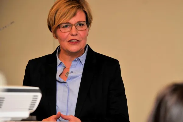 Bild: Sprungbrett zum beruflichen Wiedereinstieg macht Frauen stark