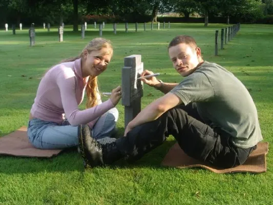 Bild: Pflegt Bruchhagen jetzt Kriegsgräber? Offener Brief an Eintracht-Vorstand