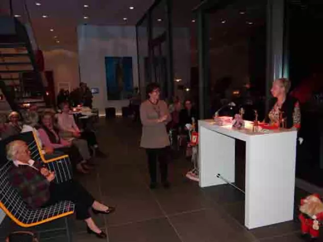 Bild: Claudia Knöfel liest "Alexis" bei La Remise in Königswinter