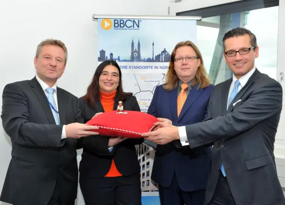 Bild: Schlüsselübergabe an BBCN - Bavarian Business Center Network am Albrecht Dürer Airport Nürnberg