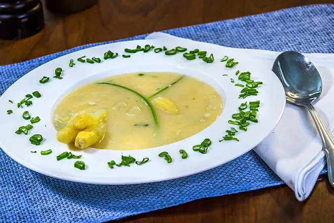 Bild: Landgemachtes Feine Spargelsuppe